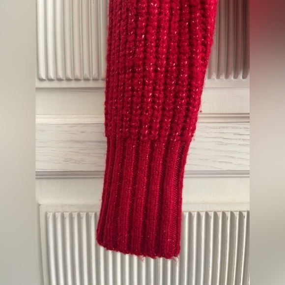 STEVE MADDEN Red Crewneck Sweater with Button Details, S - Picture 3 of 10